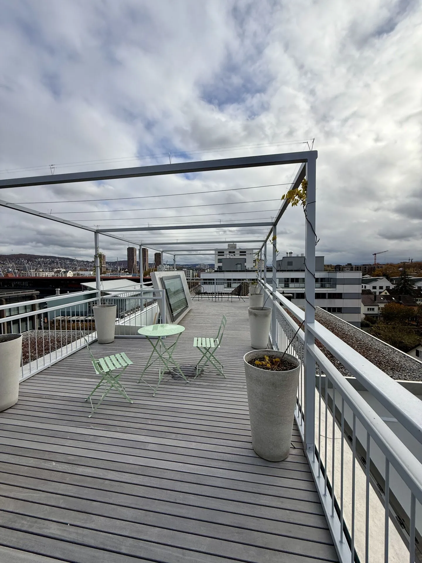 Appartement penthouse meublé baigné de lumière avec grande terrasse - Photo 14 sur 16