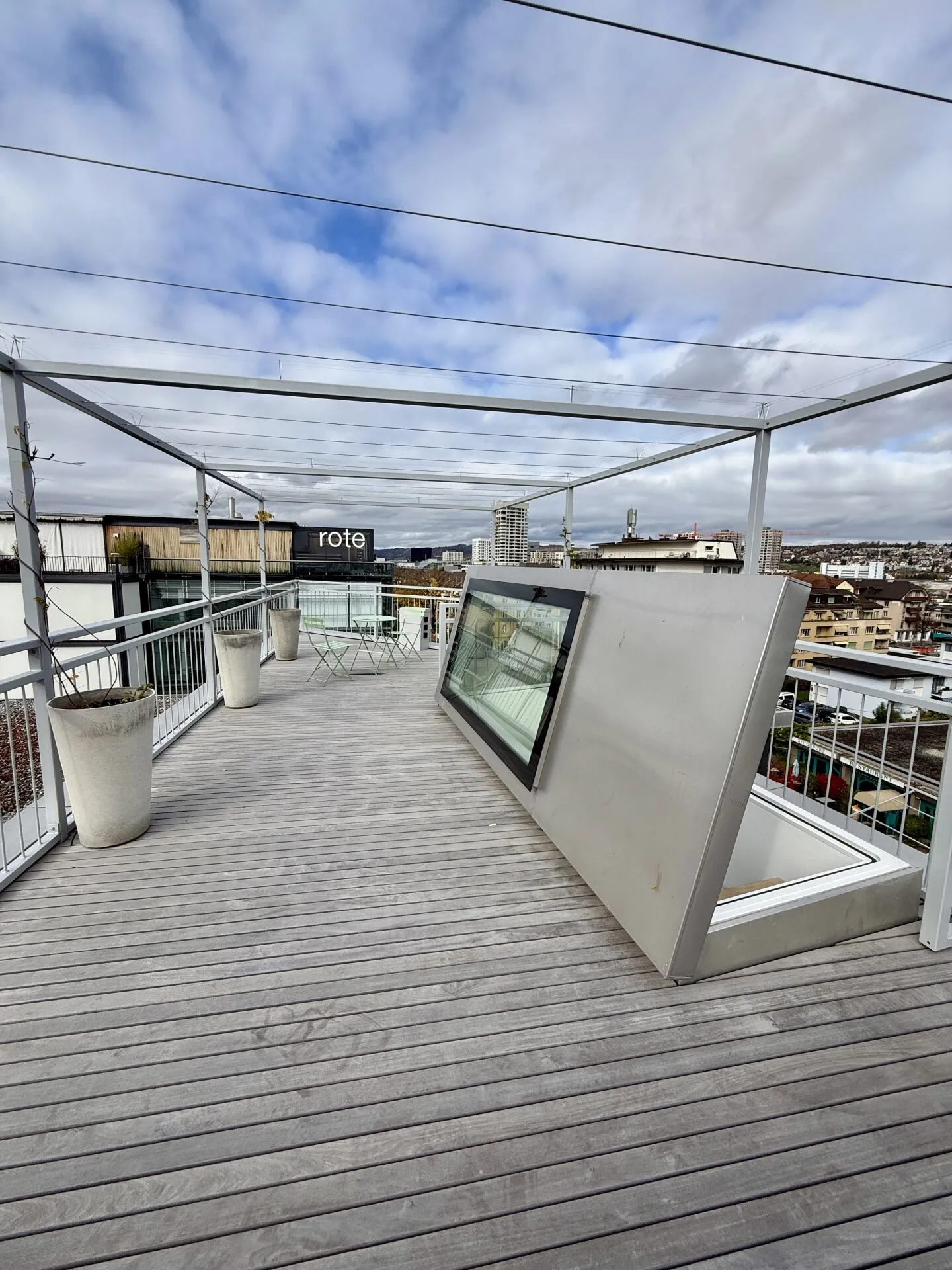 Appartement penthouse meublé baigné de lumière avec grande terrasse - Photo 15 sur 16