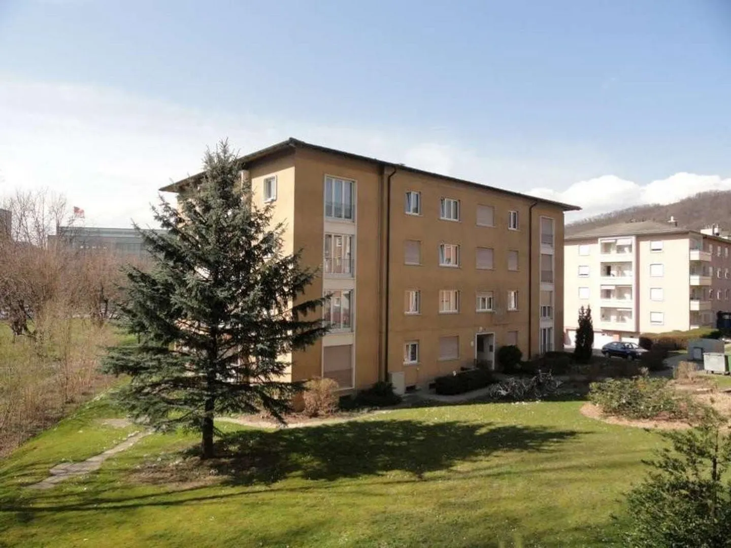 Vivere nel cuore di Wettingen! - Foto 2 di 5