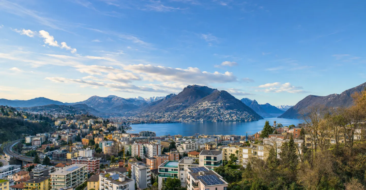 Außergewöhnliche 3,5-Zimmer-Wohnung mit Seeblick in Pazzallo - Foto 1 von 10