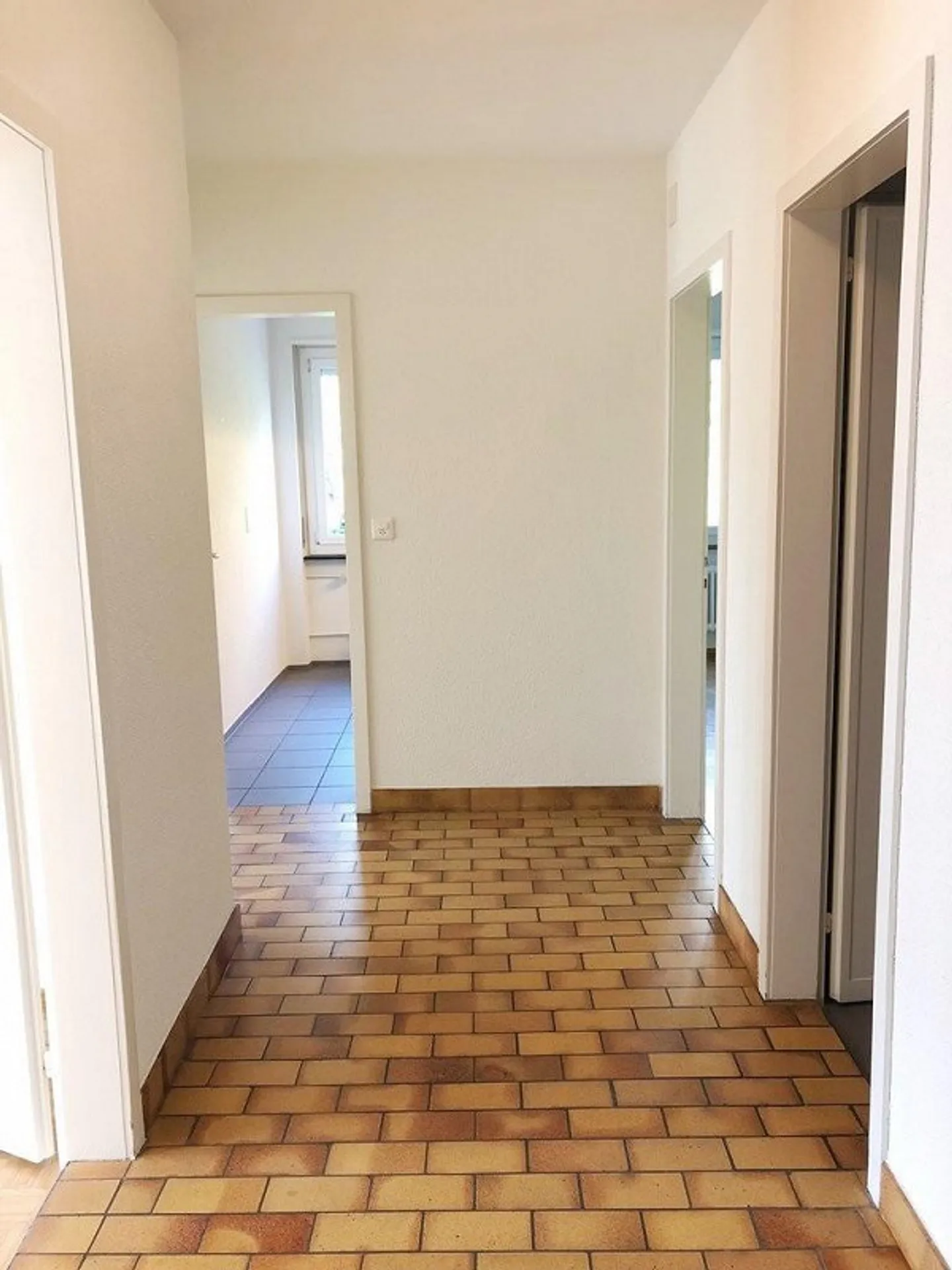 Aare and City Next Door - Photo 5 of 6