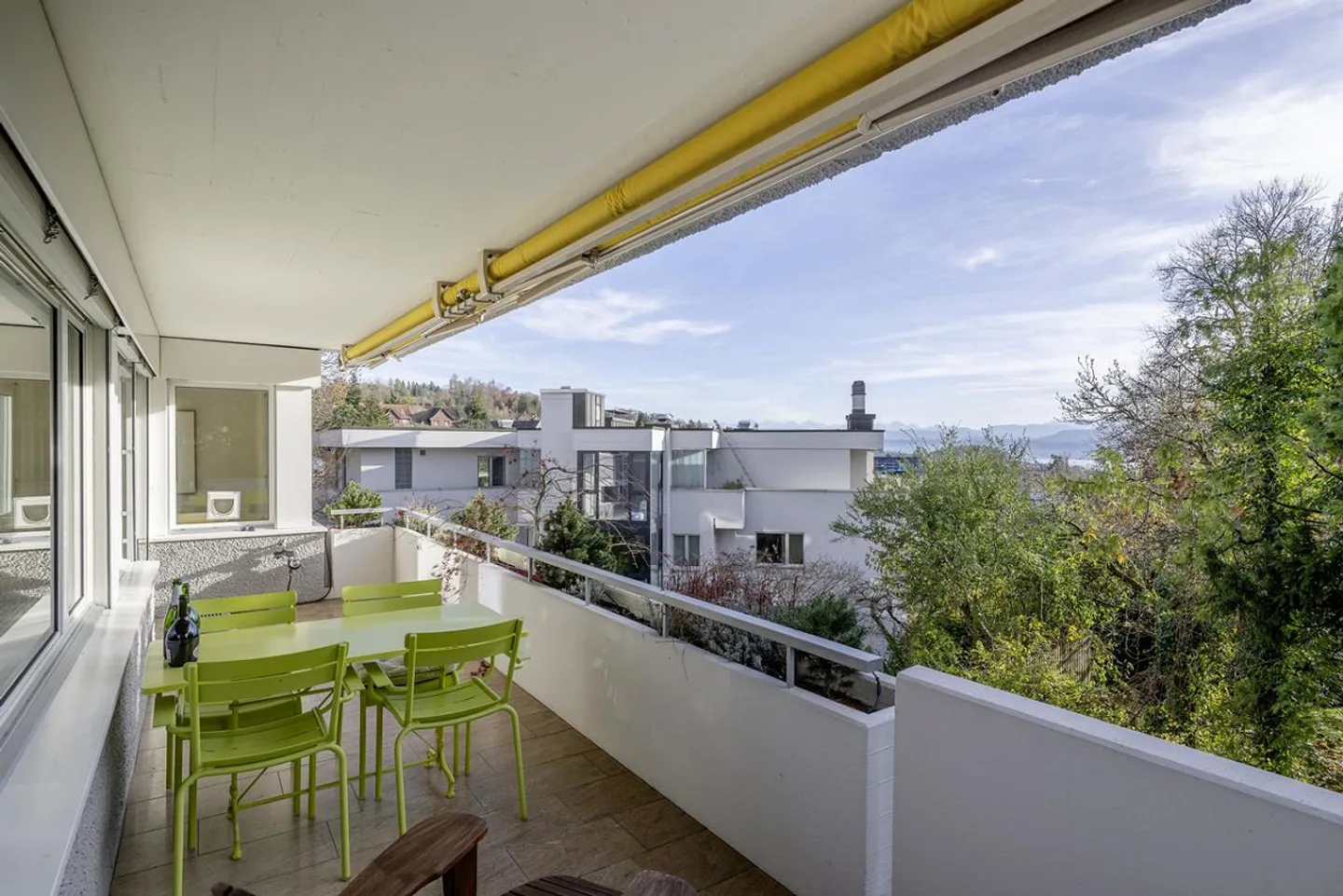 Top modernized condominium in the best view location in Zurich - Photo 7 of 10