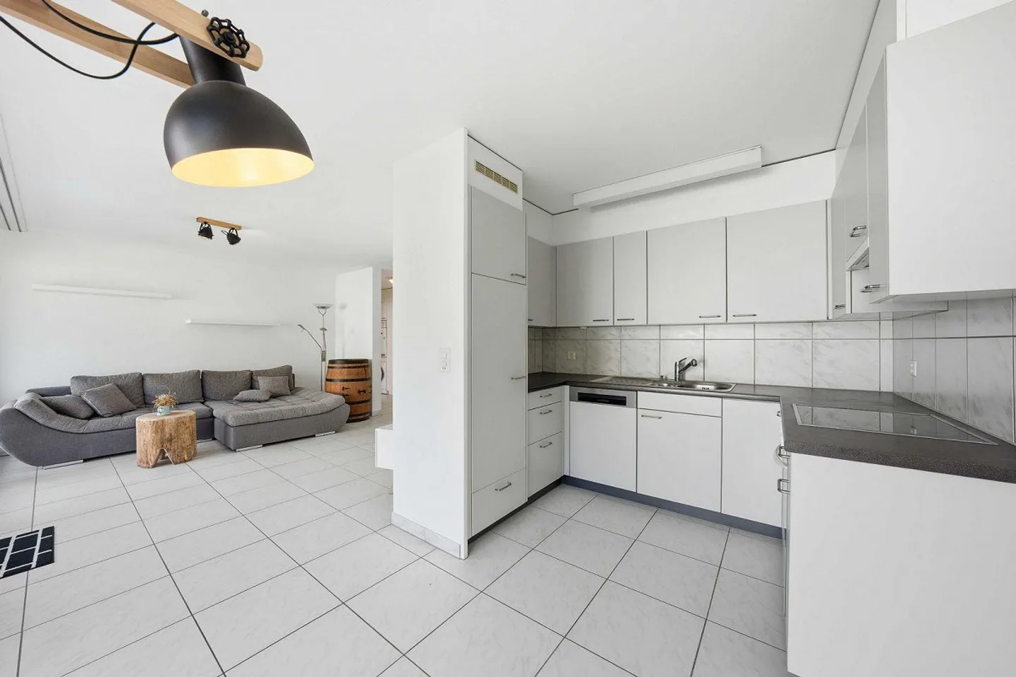 2.5-room apartment - Photo 2 of 11