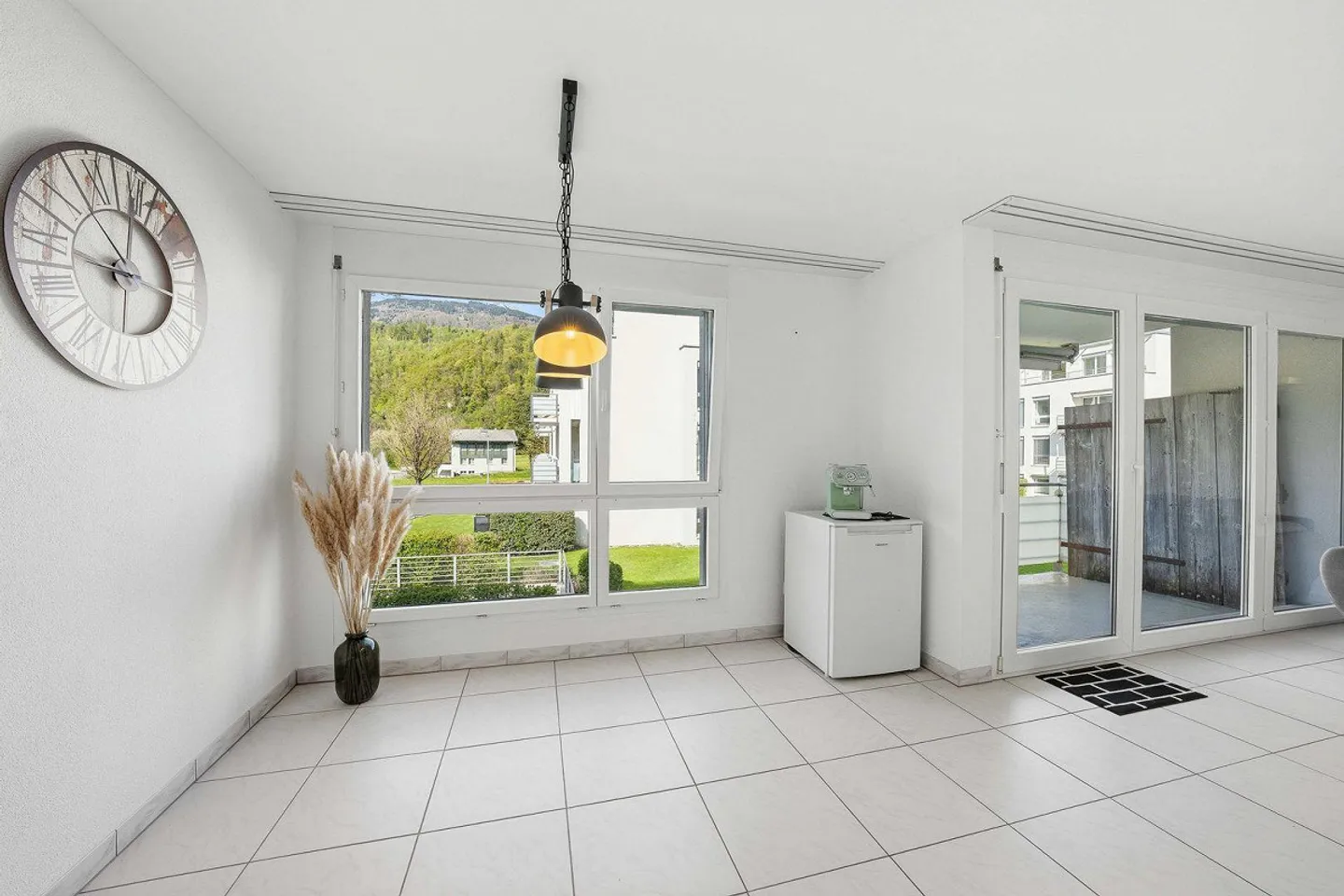 2.5-room apartment - Photo 3 of 11