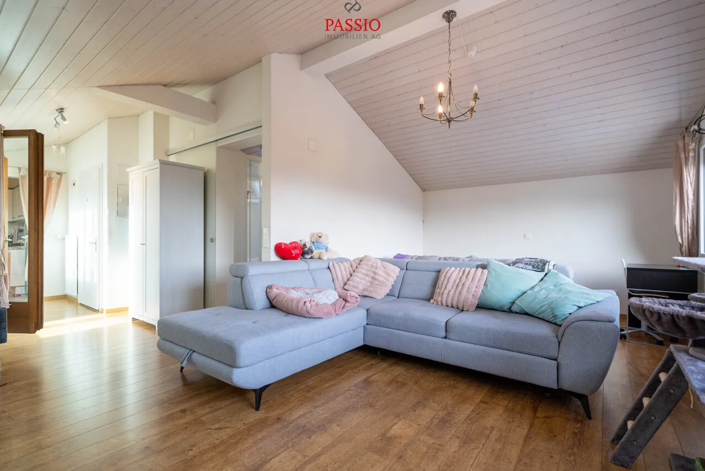 Casa bifamiliare di 7 stanze con studio, spazio commerciale e vista sulle Alpi - Foto 9 di 13