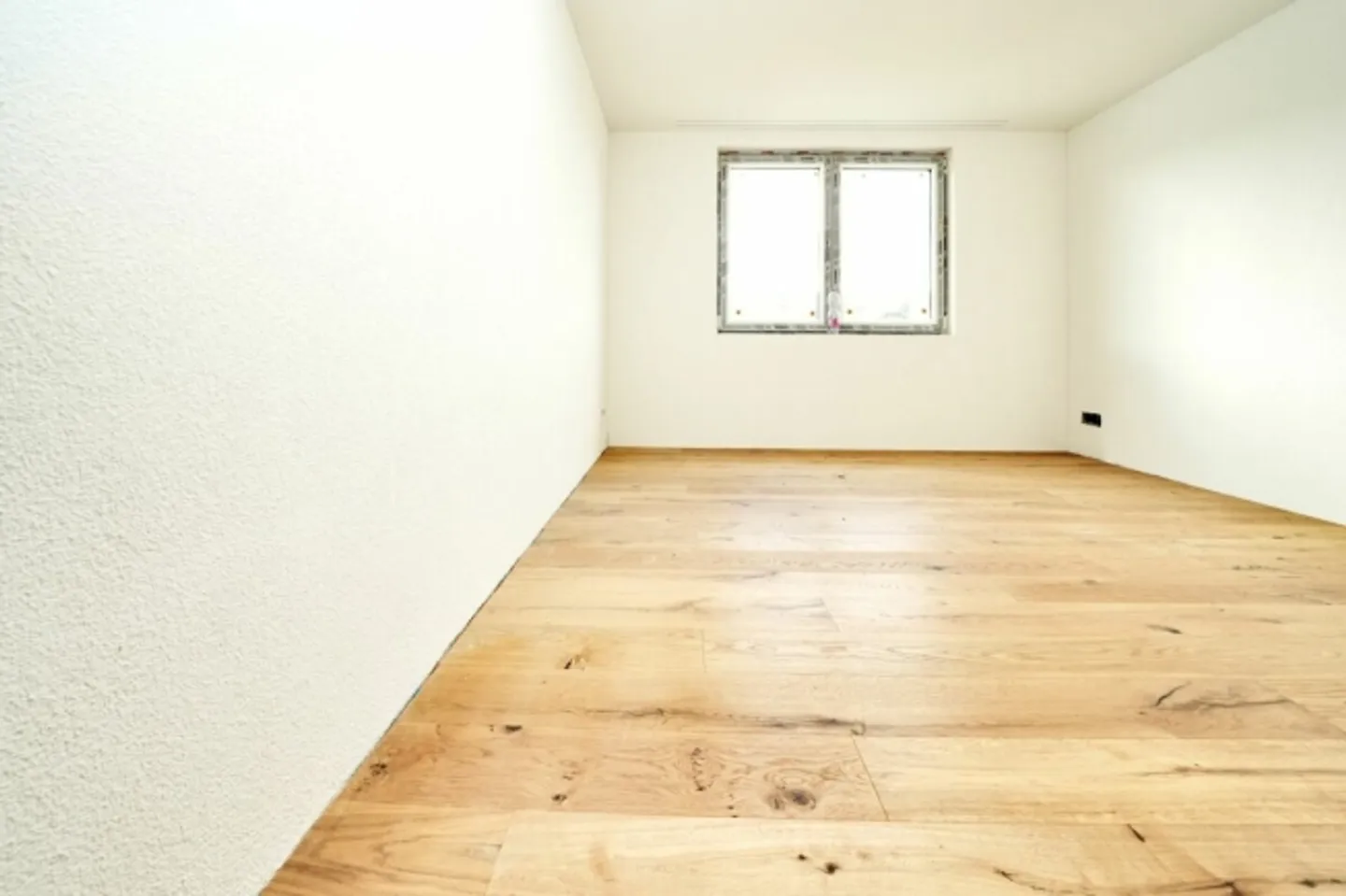 MAISONS INDIVIDUELLES MODERNES DANS UN ENVIRONNEMENT IDYLLIQUE ET NATUREL - Photo 6 sur 9