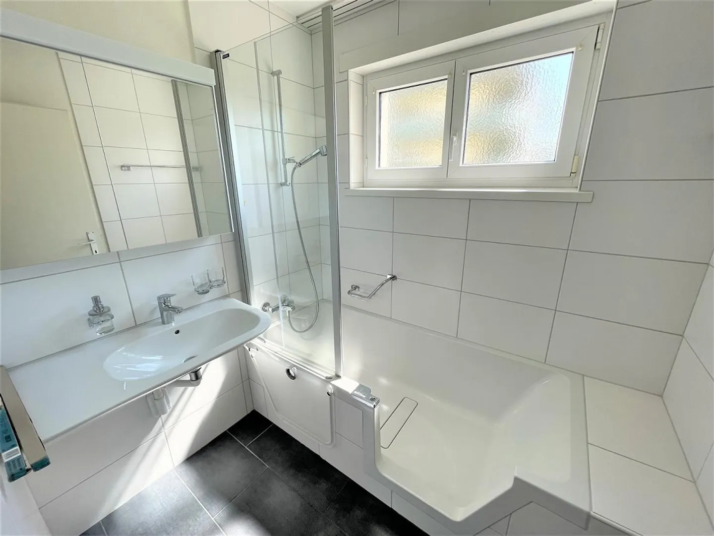 Modernes 3.5 Zimmer Apartment in Amriswil - Foto 2 von 8