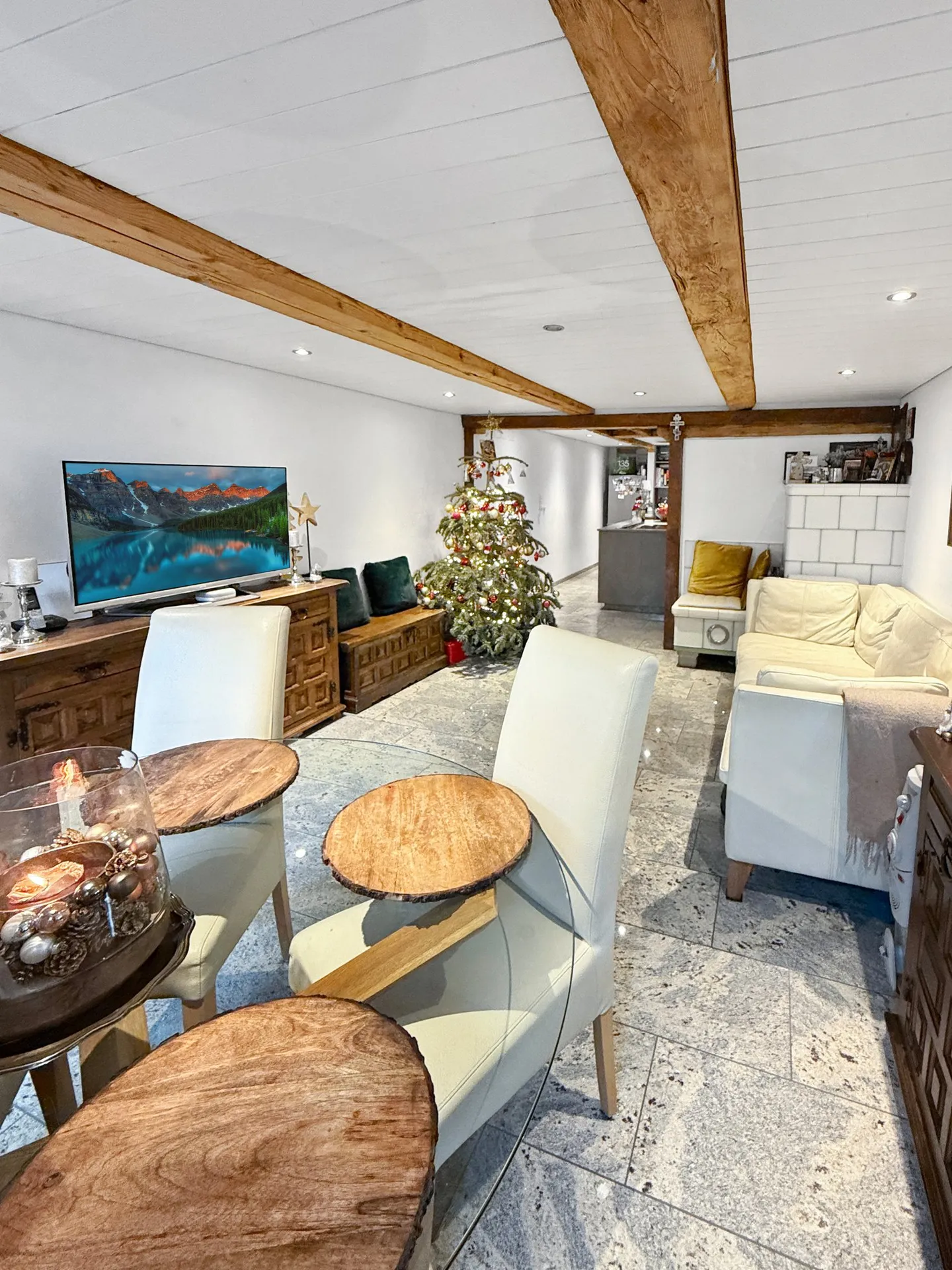 🌊 Where Lake Zurich Becomes Your Direct Neighbor - Photo 3 of 11