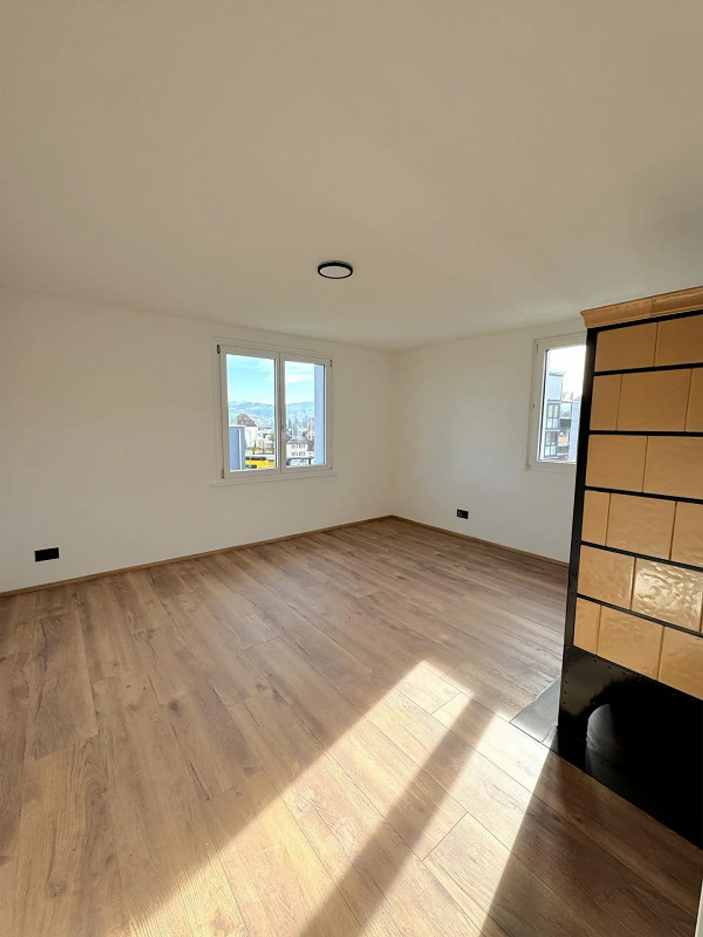 First rental after complete renovation - Photo 4 of 7