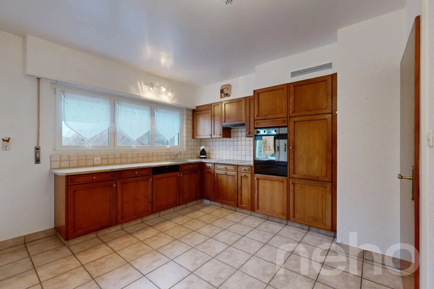 Villa familiare con grande potenziale di espansione - Foto 4 di 12