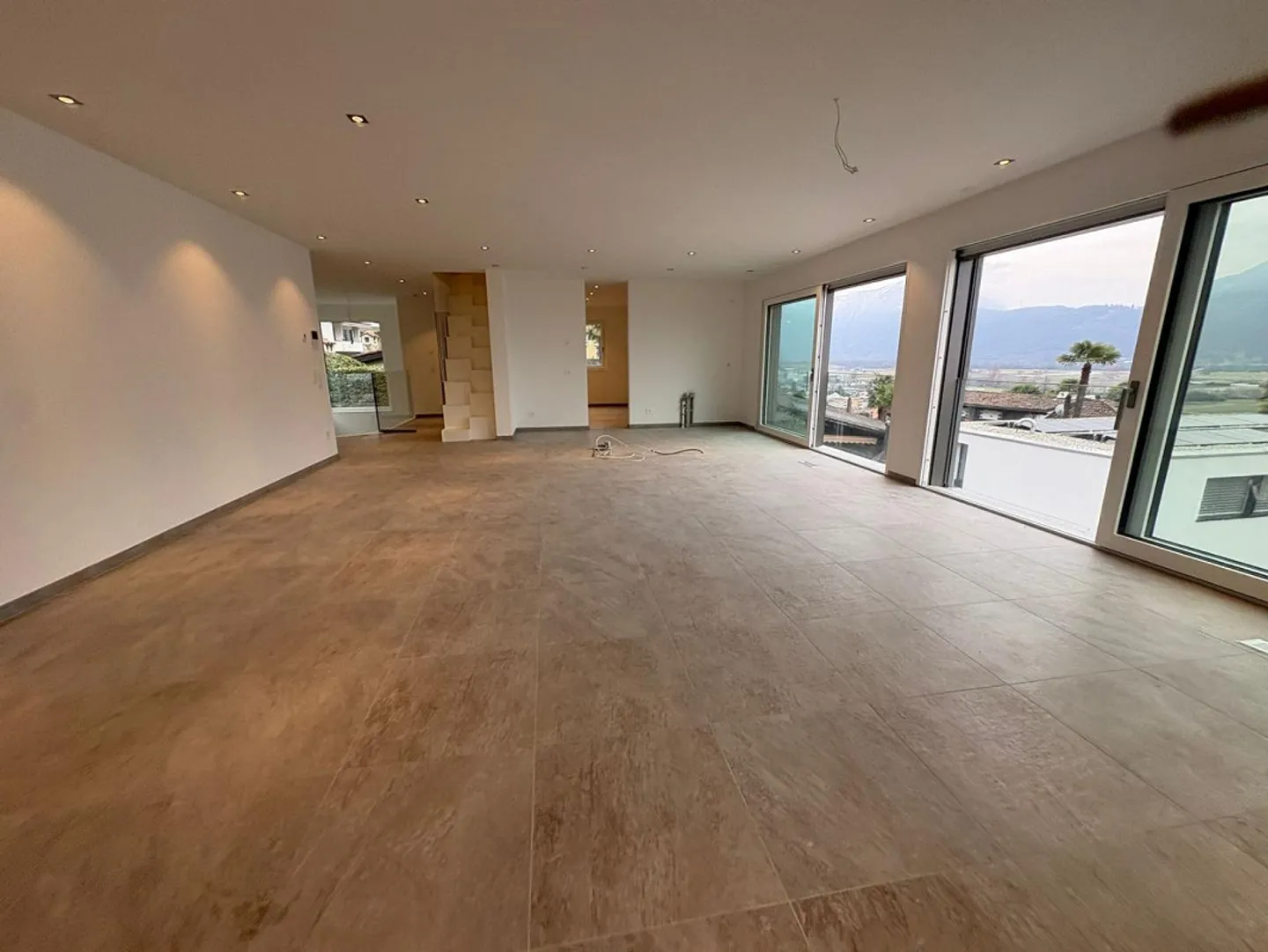 Moderne Villa mit Seeblick - Foto 4 von 38