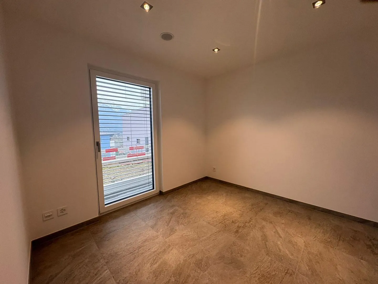 Moderne Villa mit Seeblick - Foto 7 von 38