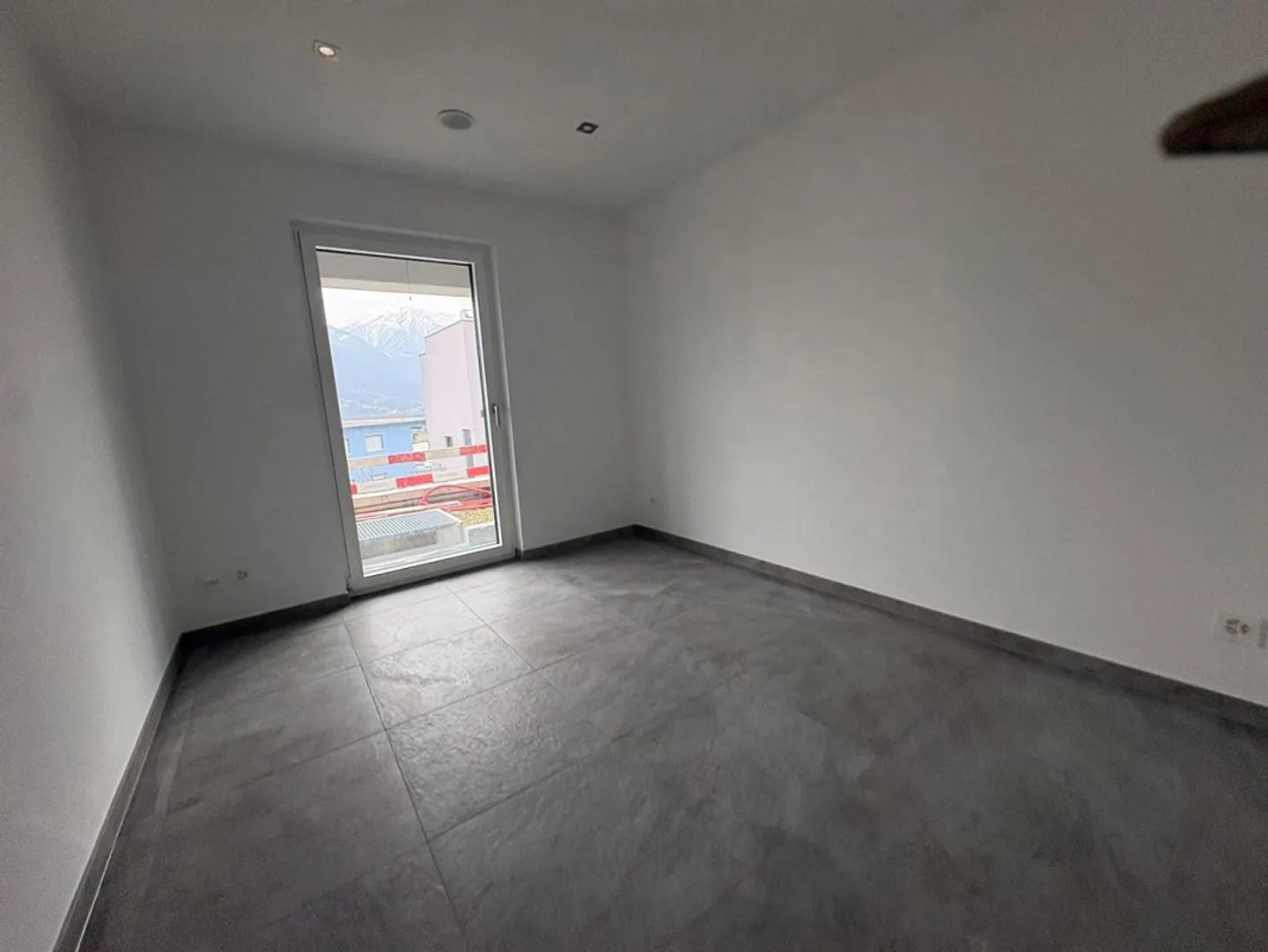 Moderne Villa mit Seeblick - Foto 10 von 38