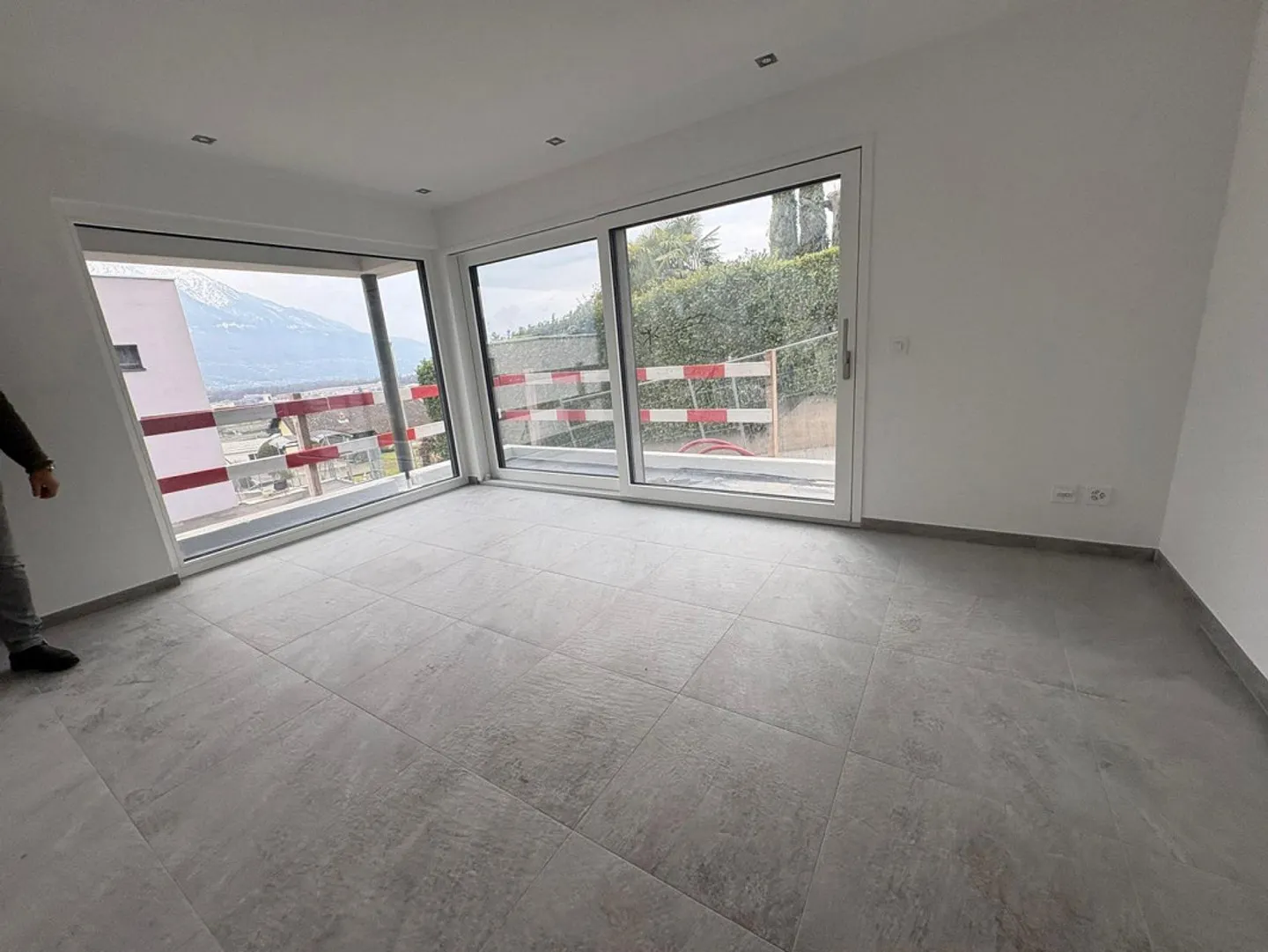 Moderne Villa mit Seeblick - Foto 12 von 38