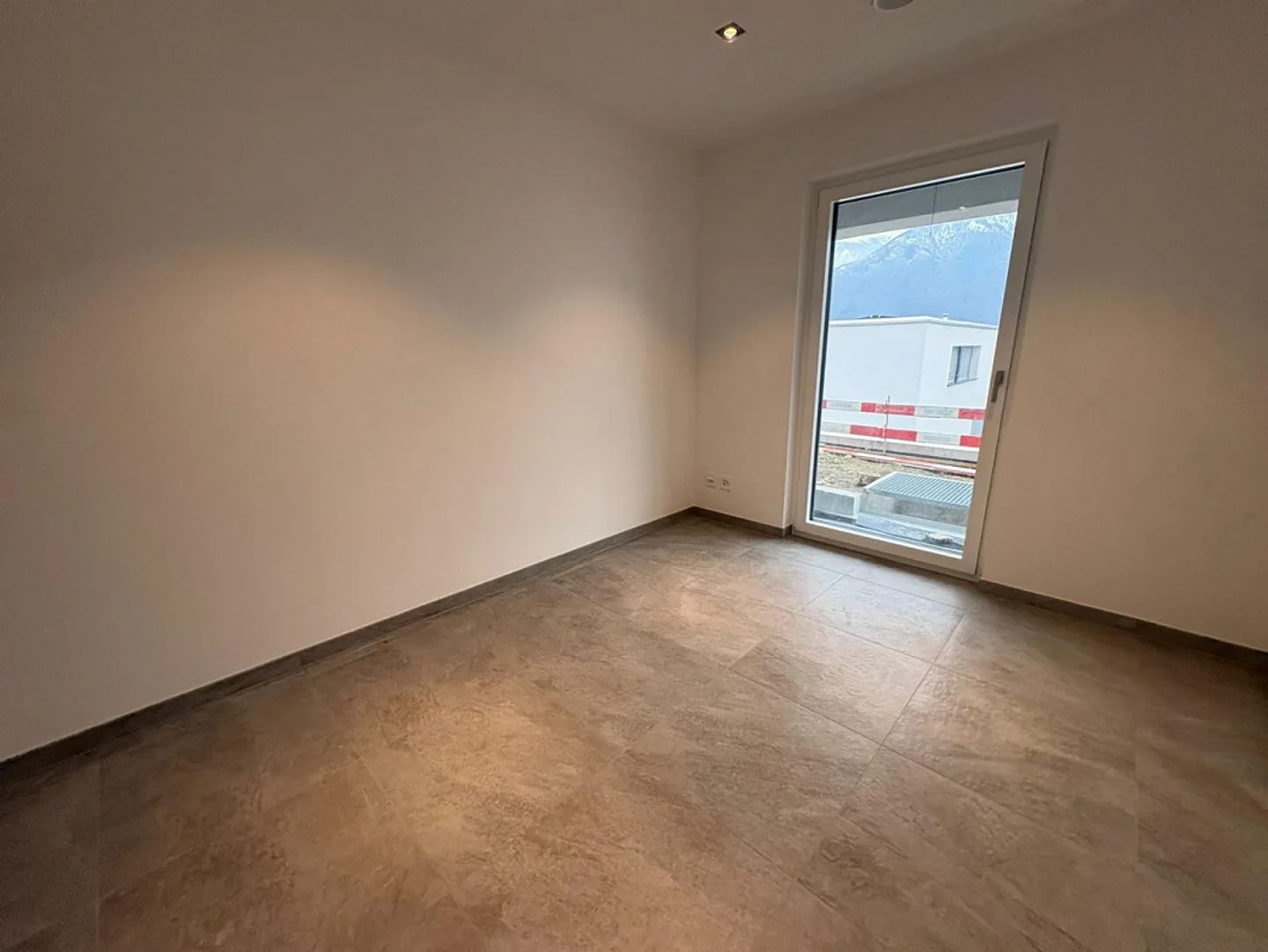 Moderne Villa mit Seeblick - Foto 13 von 38