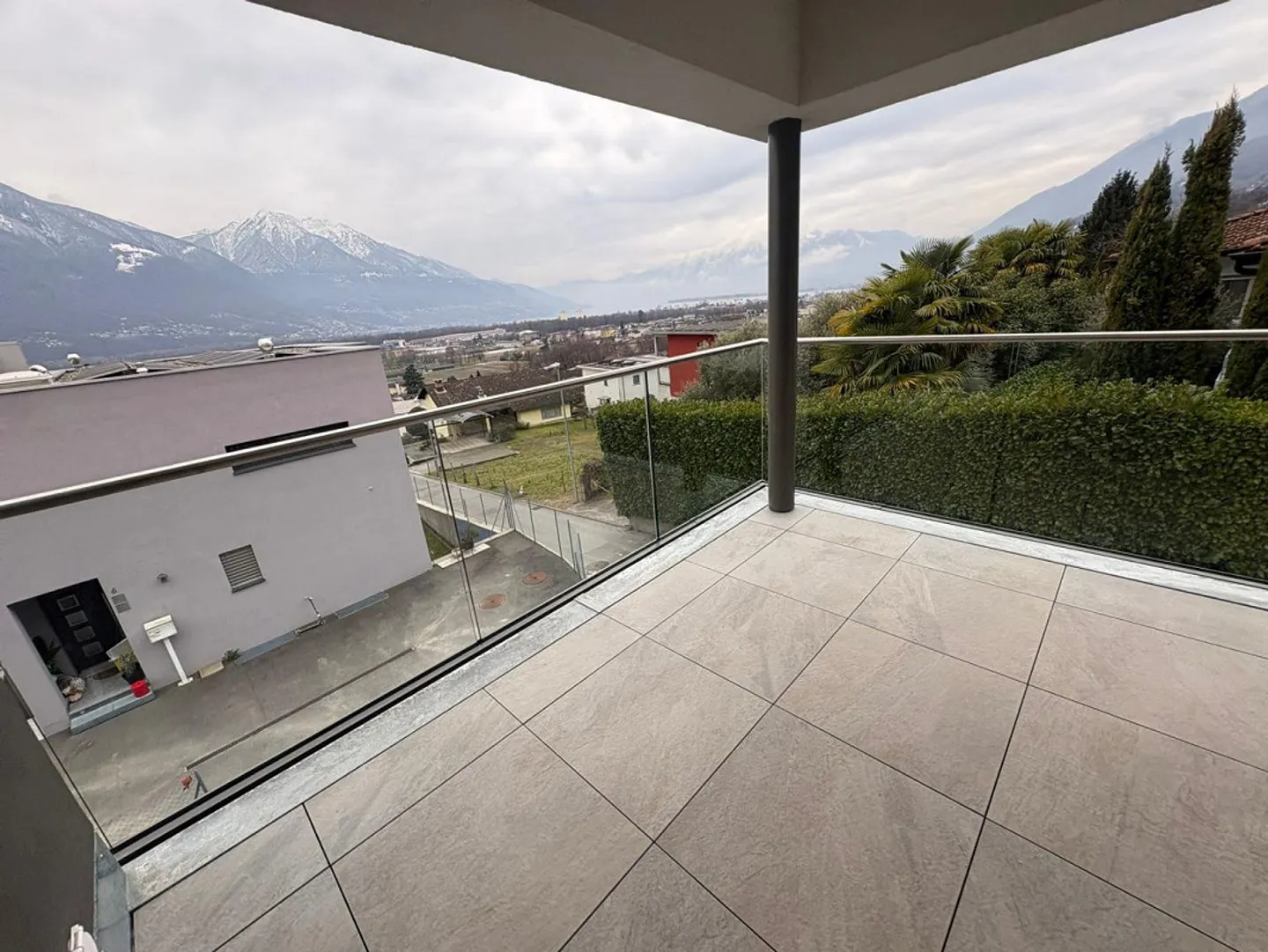 Moderne Villa mit Seeblick - Foto 23 von 38
