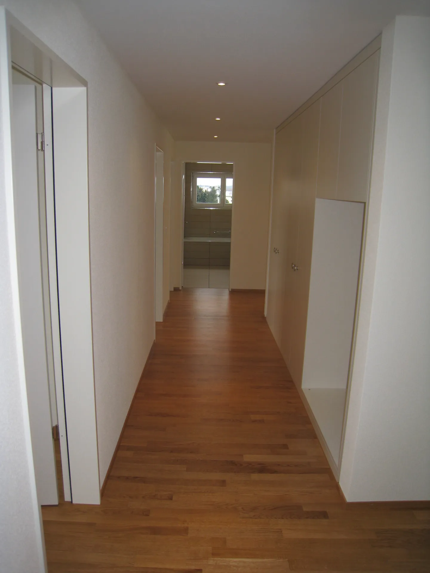 Family Apartment in the Residential Park Leuenfeld - Photo 6 of 7
