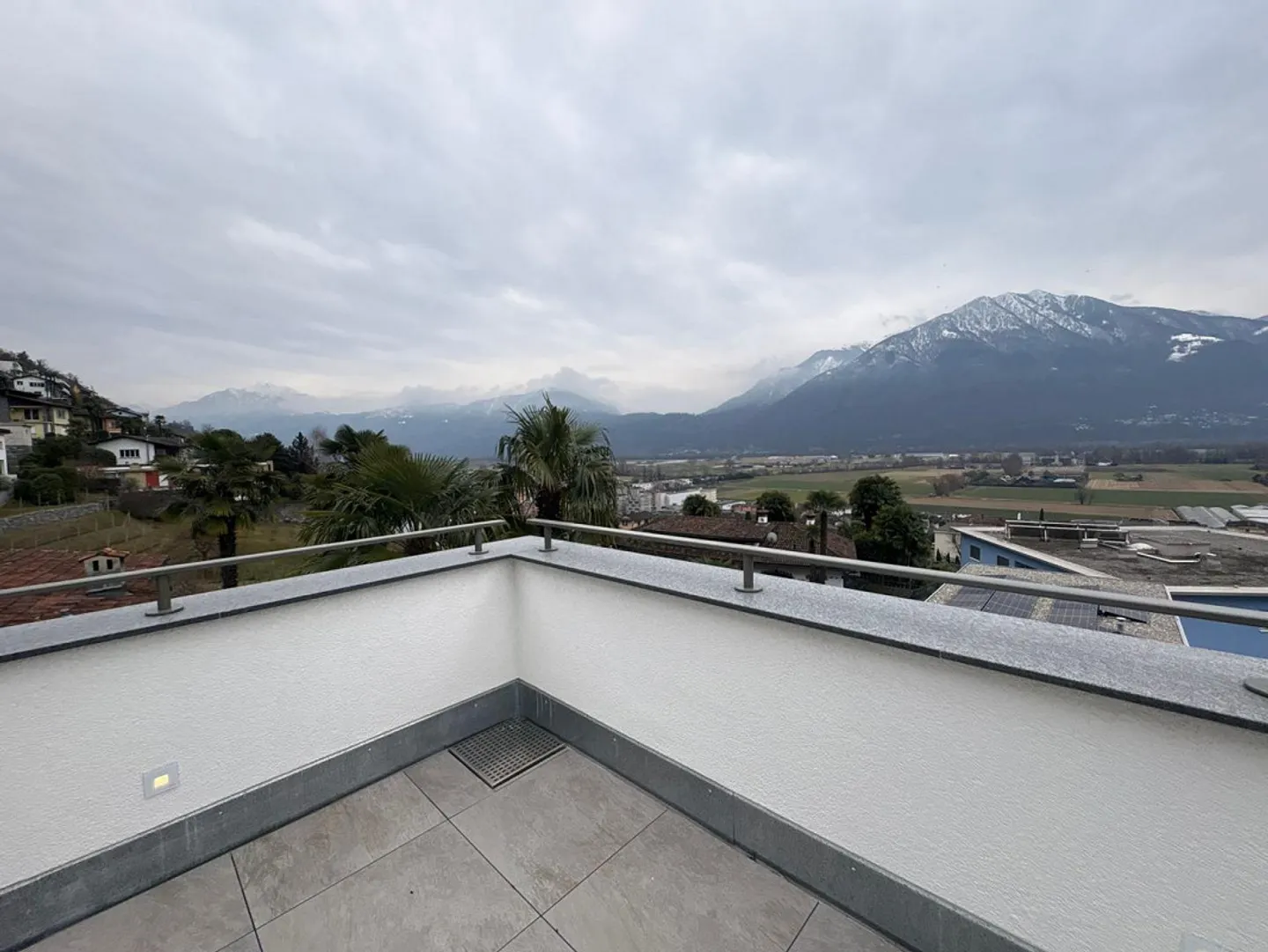 Moderne Villa mit Seeblick - Foto 29 von 38