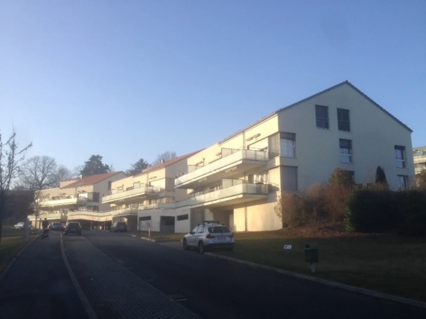 Unterirdische Parkplätze - Foto 2 von 3