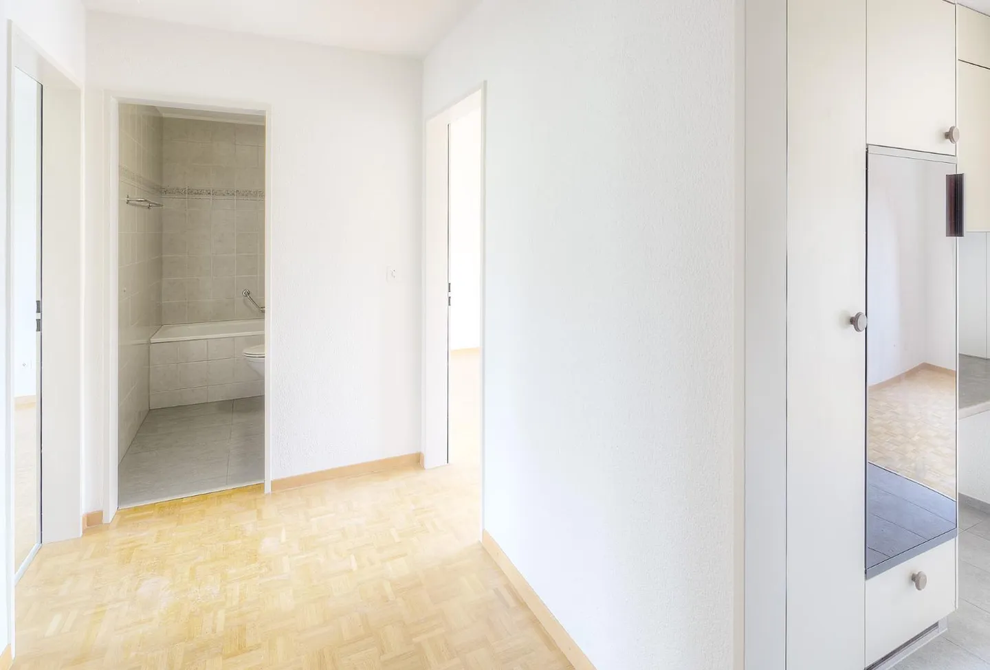 Appartamento attraente con balcone - Foto 6 di 7