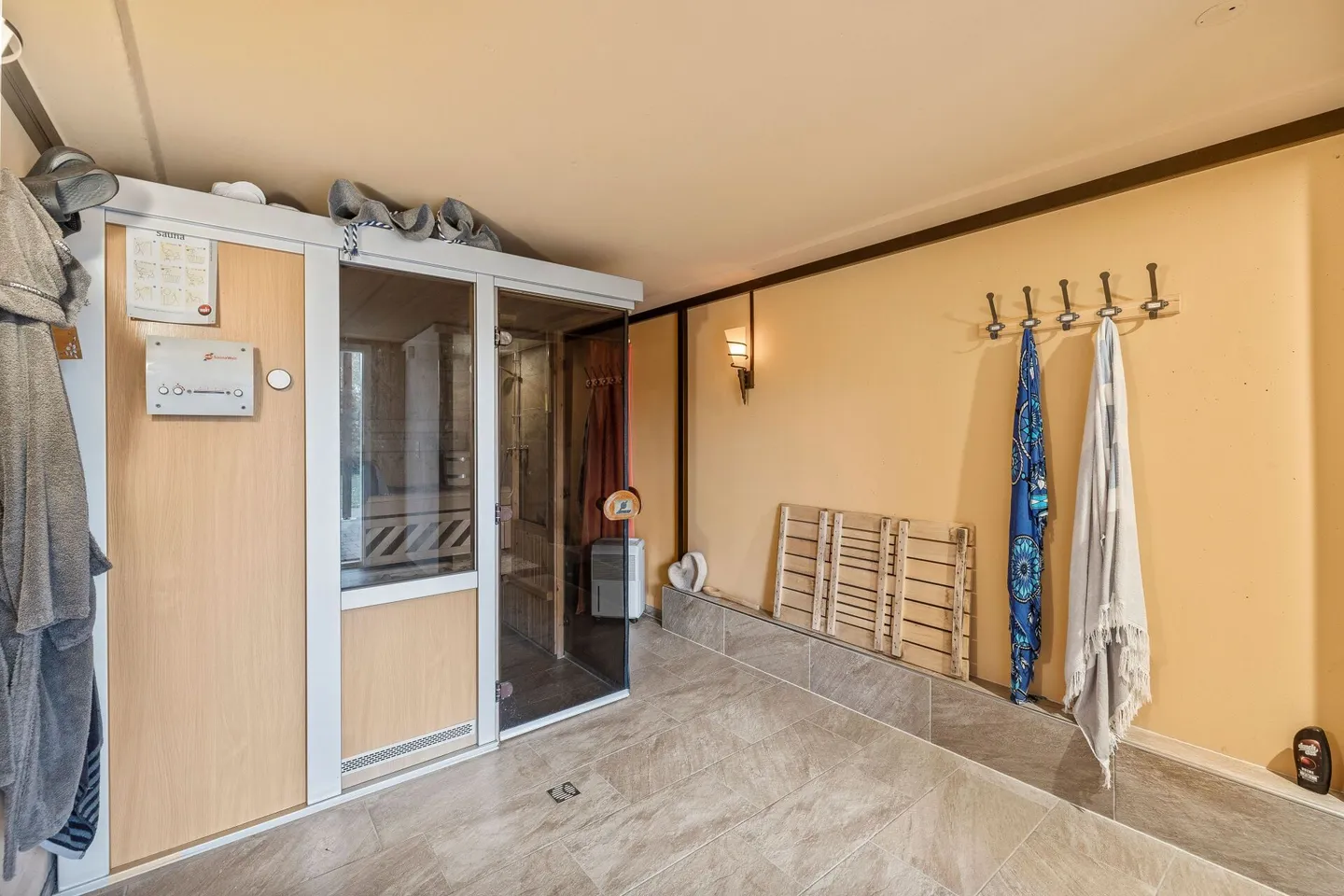 Casa a 2 famiglie a Suhr con grande potenziale - Foto 14 di 20
