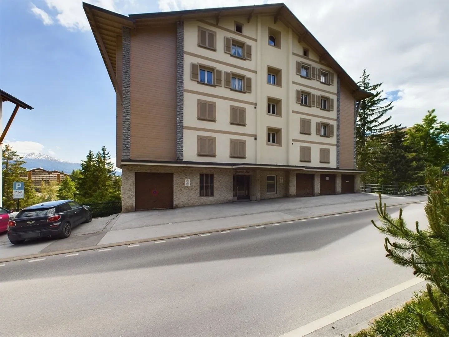 Studio for rent in the center of Crans-Montana - Photo 12 of 13