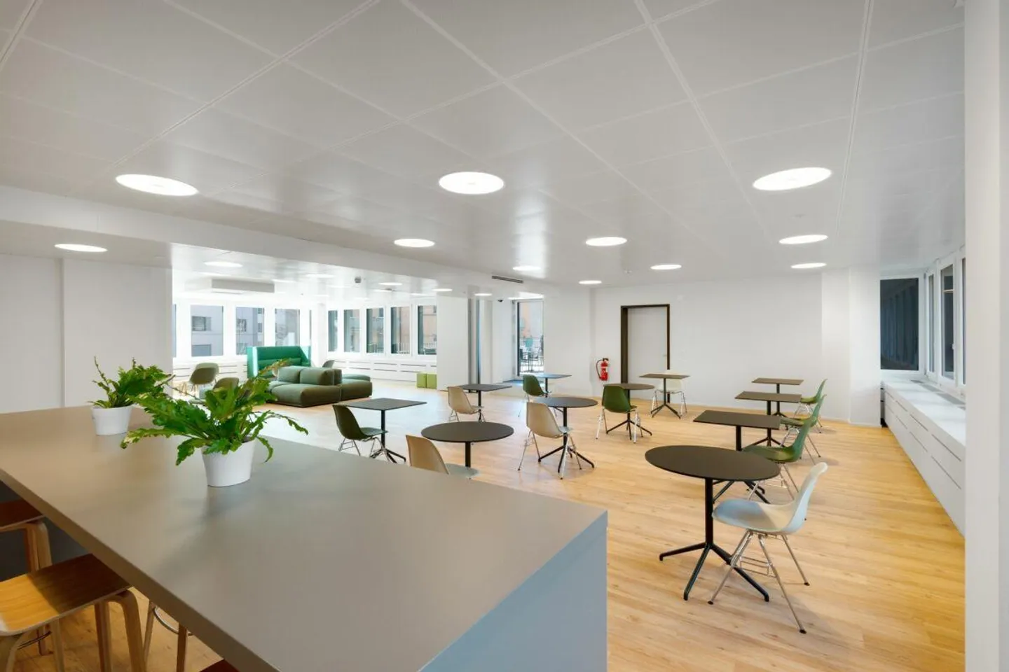 Inspiring Office with a View of Greenery - Photo 10 of 16