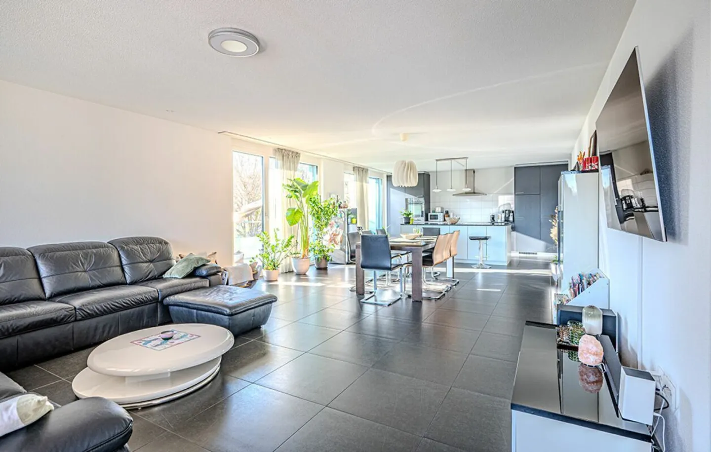 Appartement élégant près du centre du village - Photo 1 sur 15