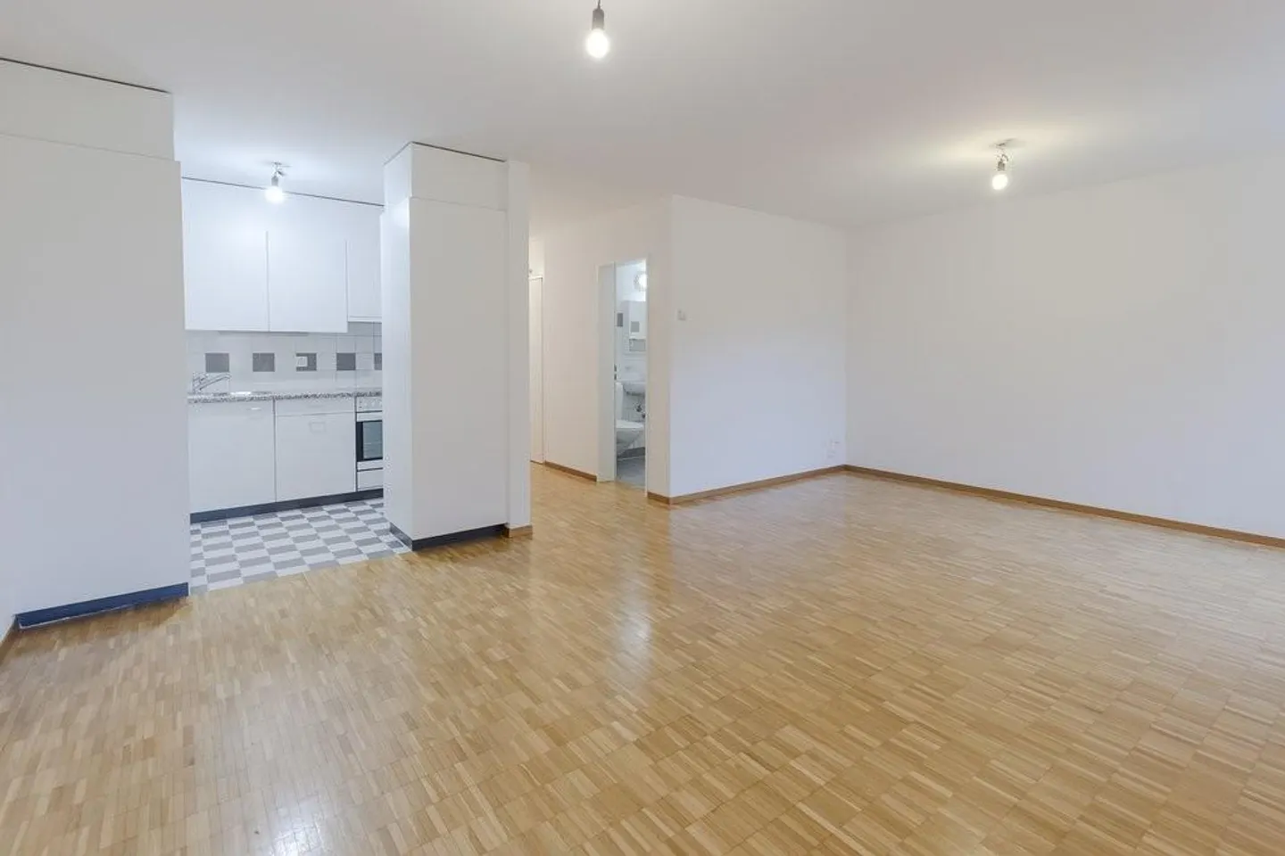 Bel appartement de petite taille dans un emplacement privilégié ! - Photo 1 sur 8