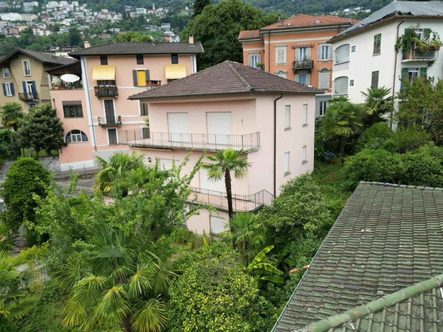 Charming historic villa with breathtaking views of Lake Maggiore - Photo 5 of 5