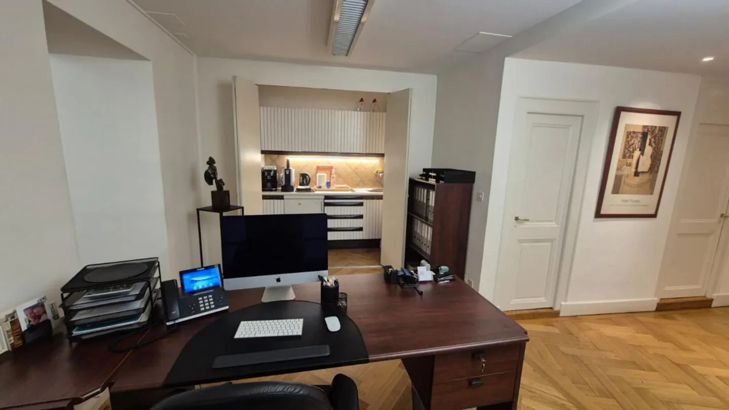 CESSIONE DI LOCAZIONE - SPAZIO COMMERCIALE ECCEZIONALE (87 m²) - Foto 4 di 5