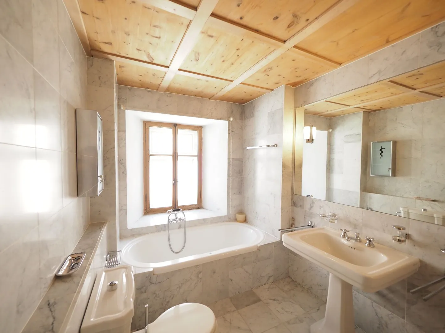 Casa Engadina in stile Liberty in Piazza della Chiesa - Foto 6 di 11