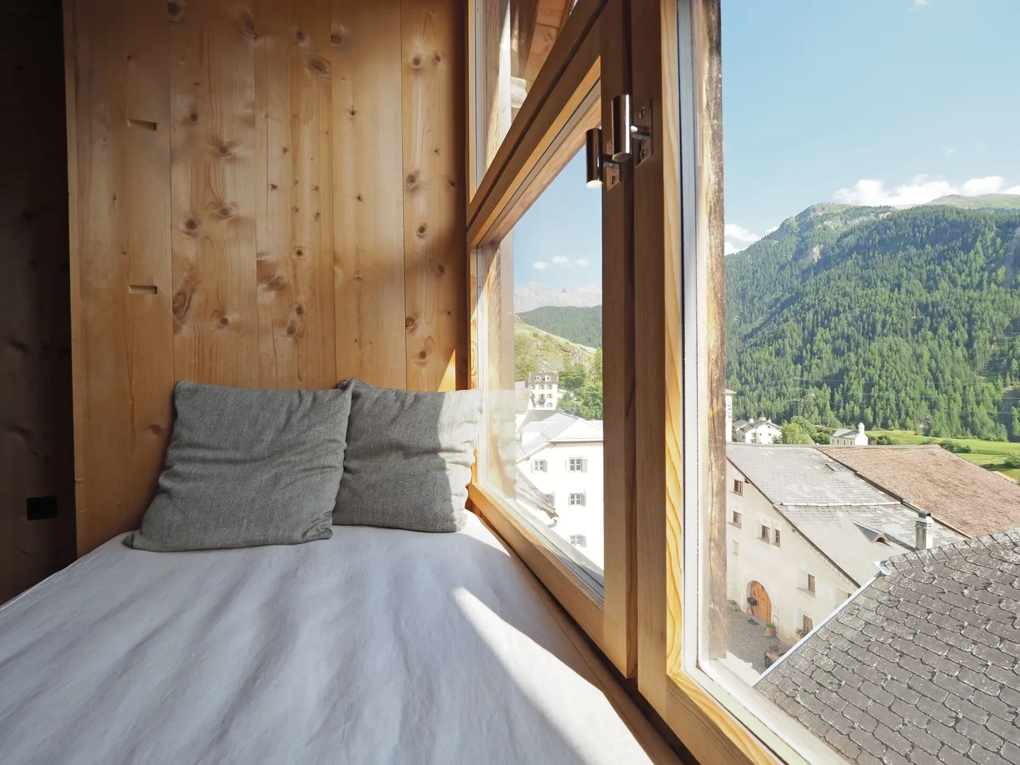 Casa Engadina in stile Liberty in Piazza della Chiesa - Foto 1 di 11