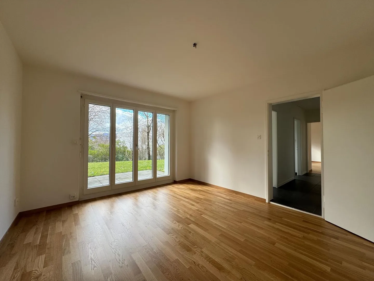 Quiet location in the green - Photo 2 of 6