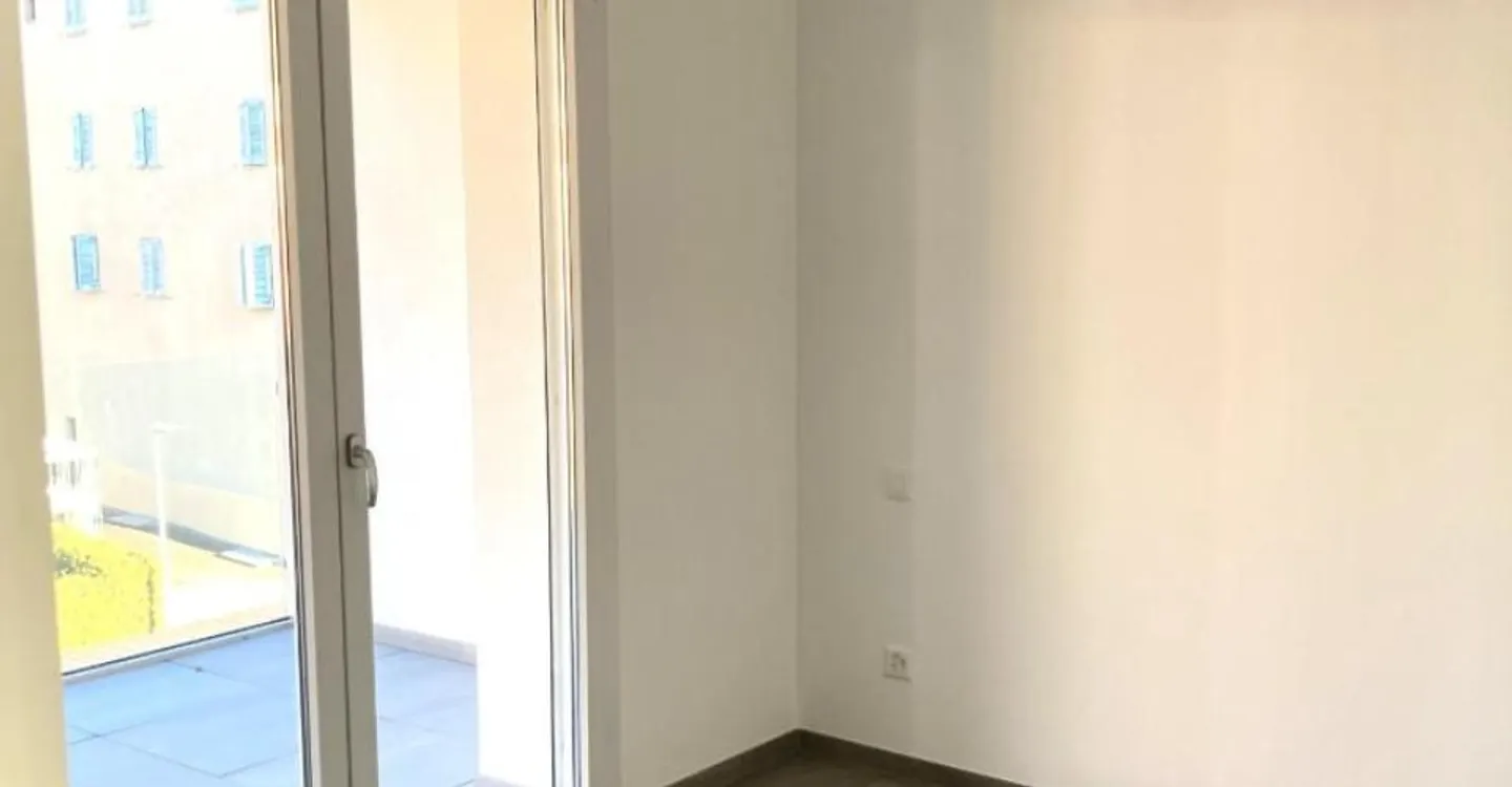 Appartement de 3,5 pièces à Caslano, Canton du T.I. - Moderne, raffiné et central - Foto 4 di 8