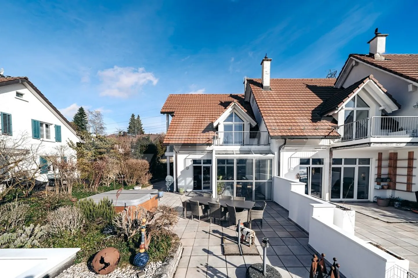 Attraktives Eck-Reihenhaus  mit freier Weitsicht - Photo 3 sur 13