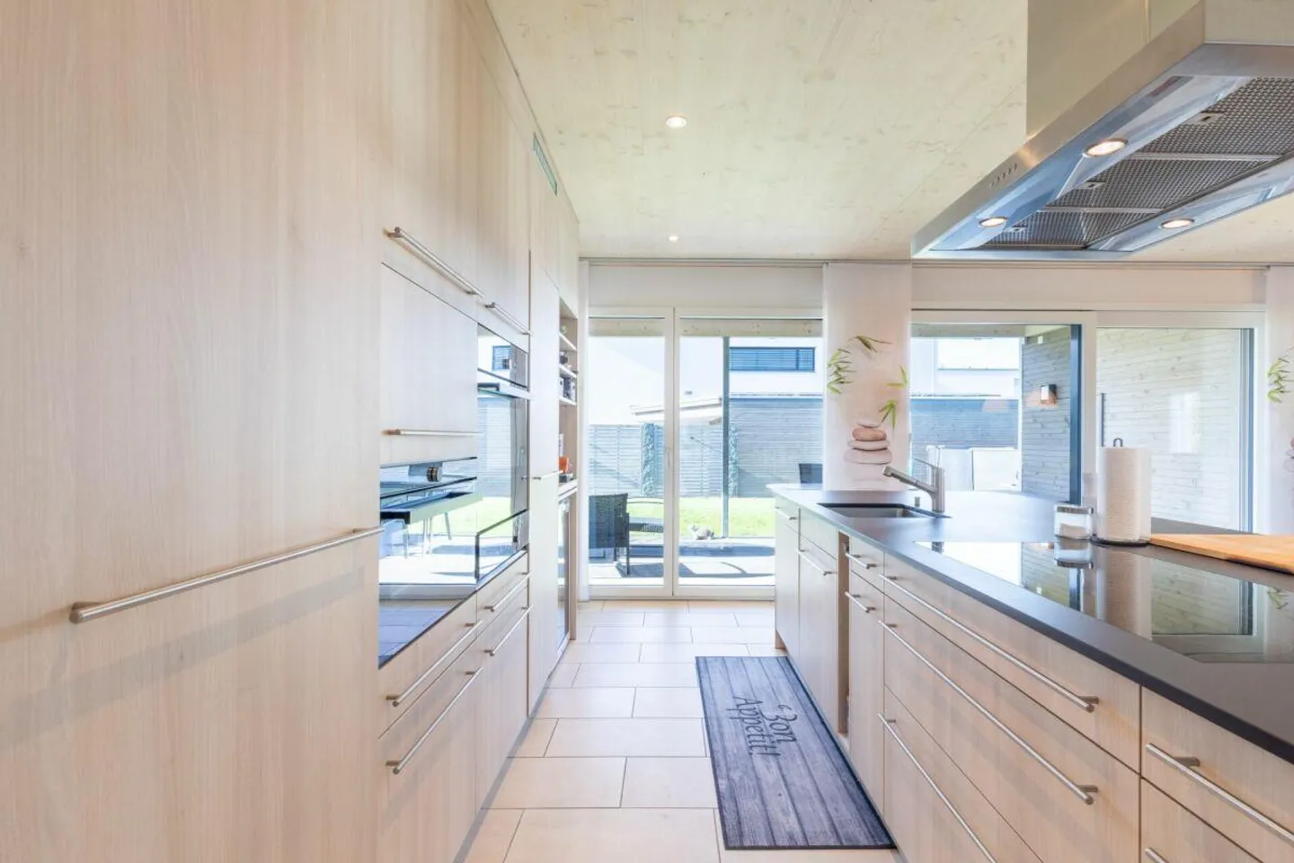 Spacious Single-Family Home with Garden - Photo 5 of 11