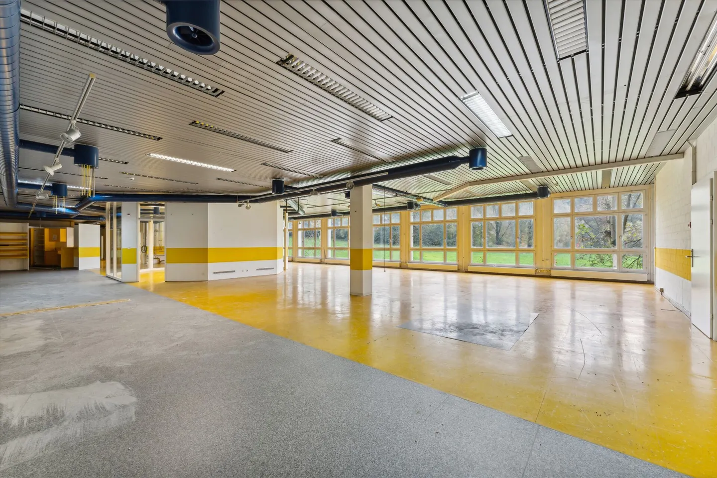 Spazio ufficio e commerciale attraente (625 m2) con massima flessibilità a Lucerna-Littau - Foto 3 di 10