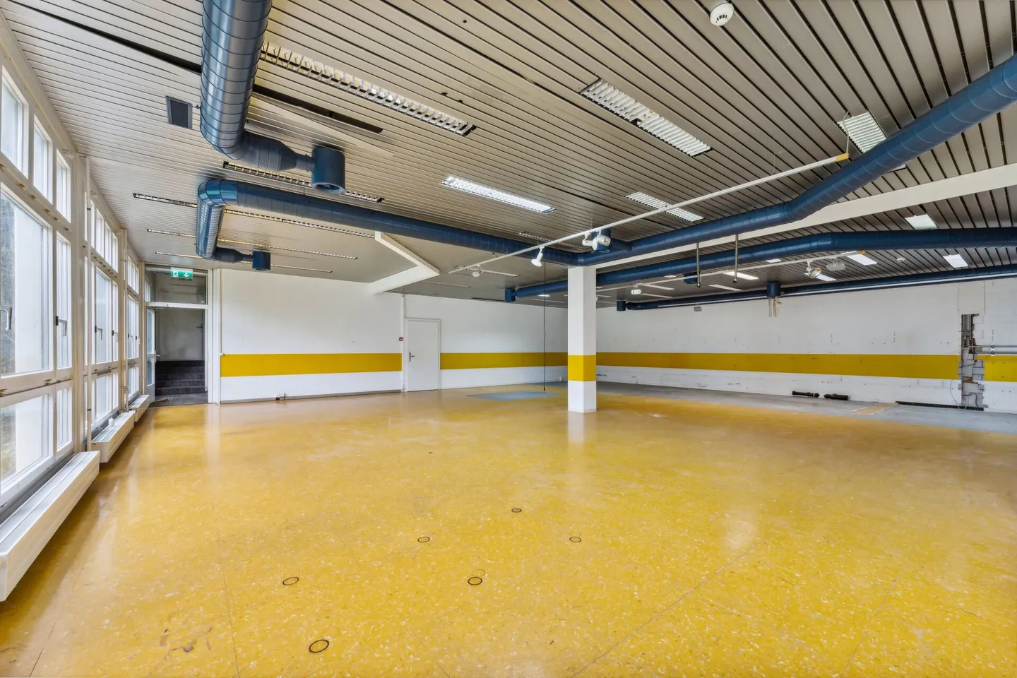 Spazio ufficio e commerciale attraente (625 m2) con massima flessibilità a Lucerna-Littau - Foto 4 di 10