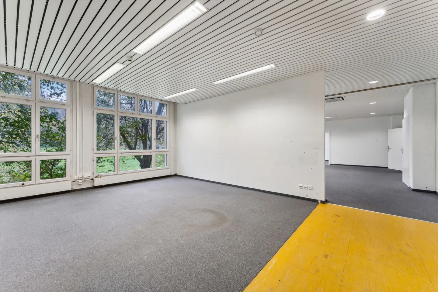 Spazio ufficio e commerciale attraente (625 m2) con massima flessibilità a Lucerna-Littau - Foto 7 di 10
