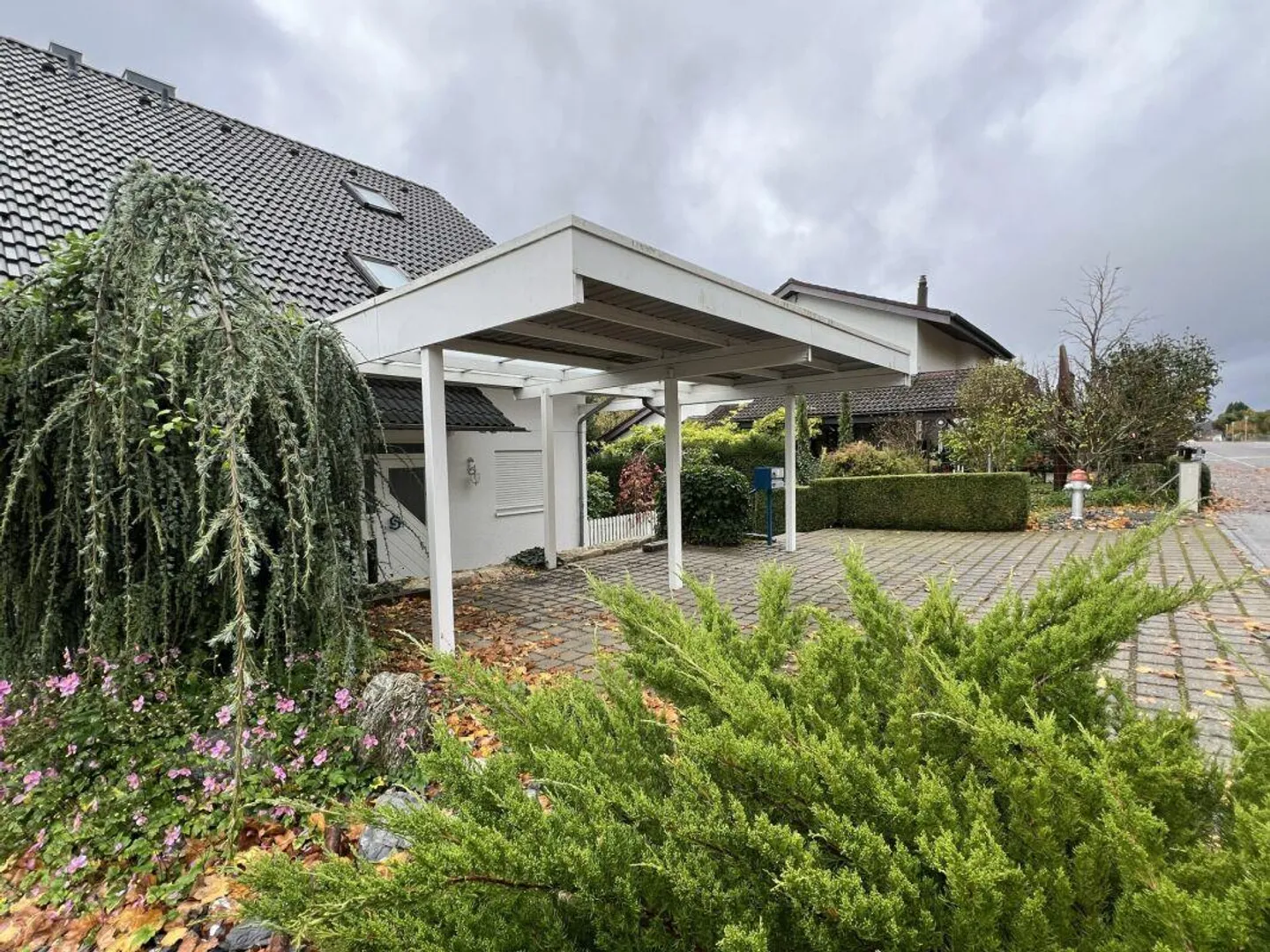 IDILLO DEL GIARDINO IN UNA POSIZIONE TRANQUILLA - Foto 2 di 17