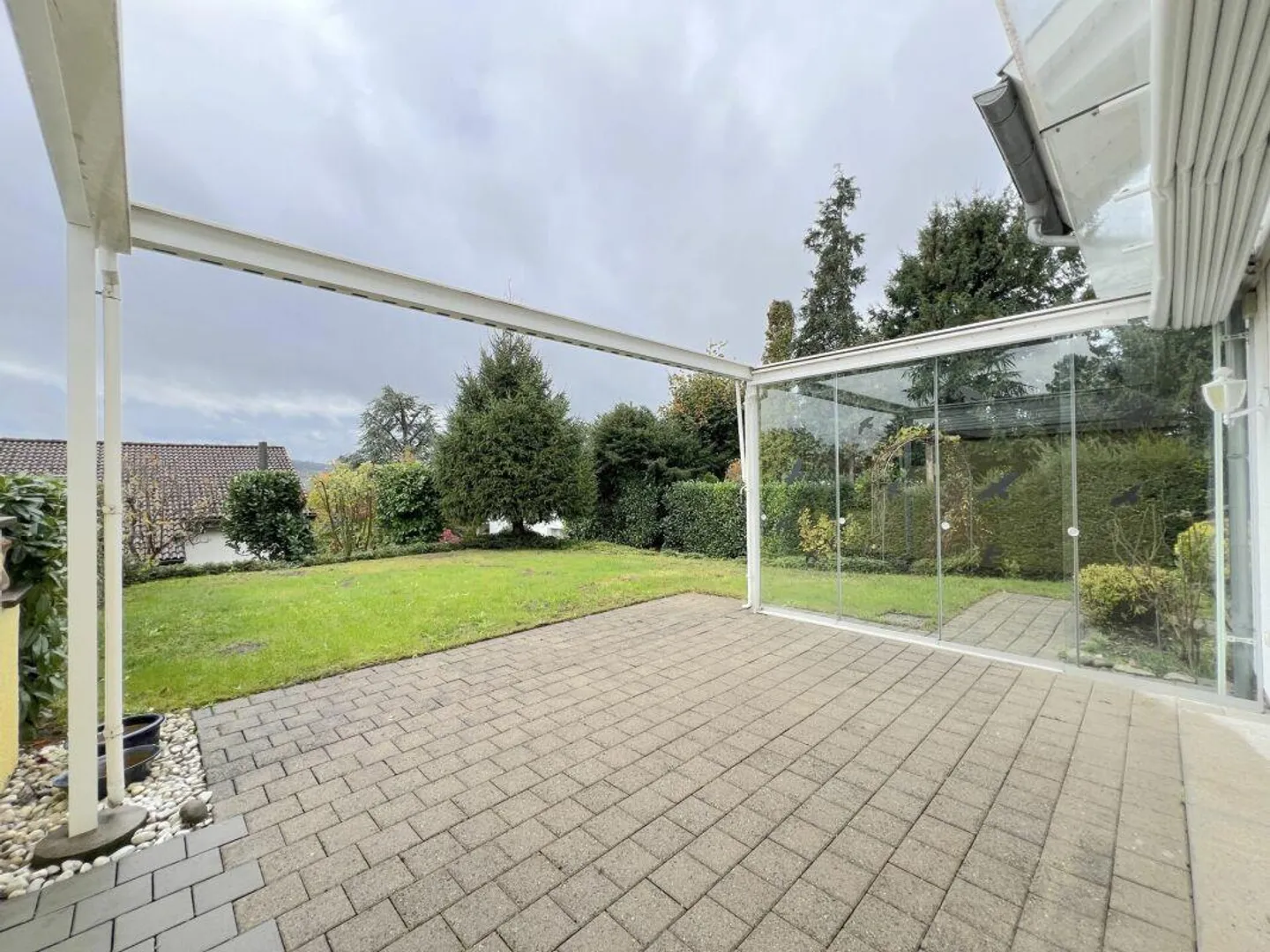 IDILLO DEL GIARDINO IN UNA POSIZIONE TRANQUILLA - Foto 4 di 17