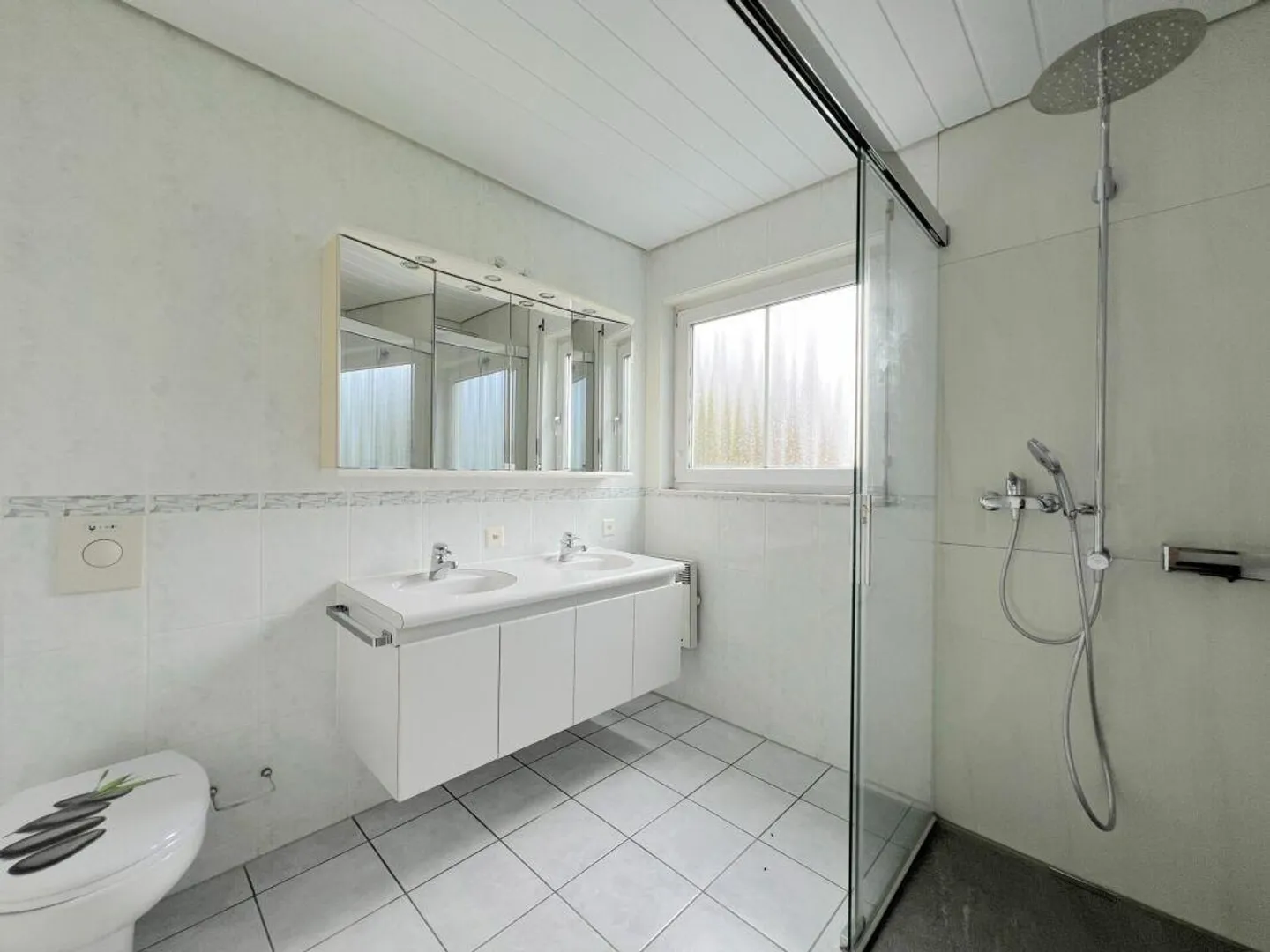 IDILLO DEL GIARDINO IN UNA POSIZIONE TRANQUILLA - Foto 11 di 17