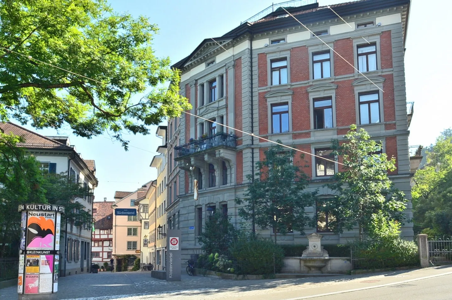 Spazioso appartamento di 4 locali nel quartiere Gallus - Foto 2 di 12