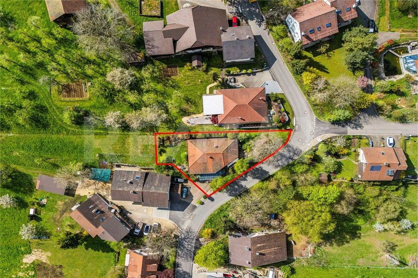 Variable Single-Family House with 4 to 6 Rooms - Photo 1 of 13