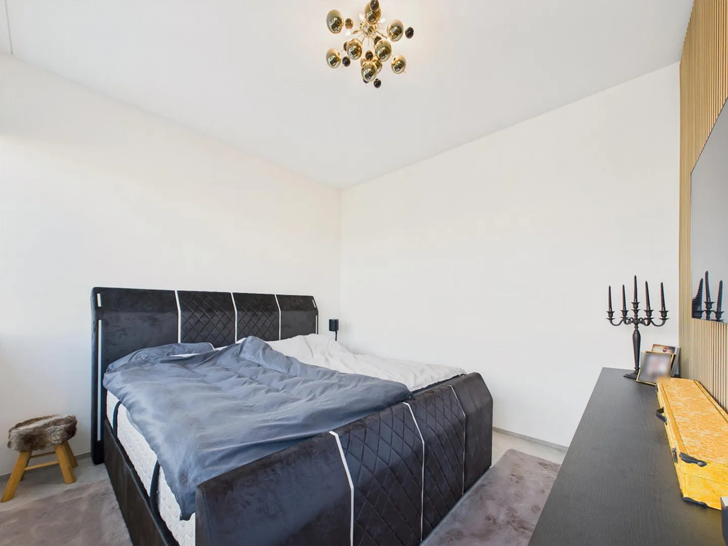 Exclusive 5.5-room new apartment with fireplace, sauna and lake view in Bottighofen - Photo 5 of 11