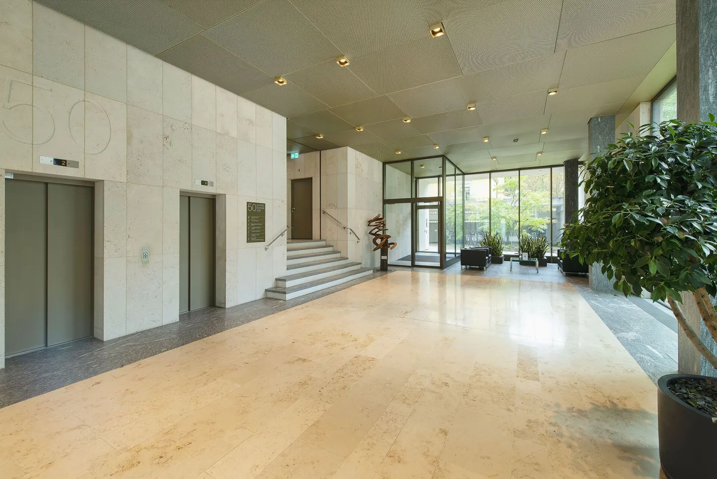 Espace de bureau agrandi dans le quartier Enge de Zurich - Photo 10 sur 11