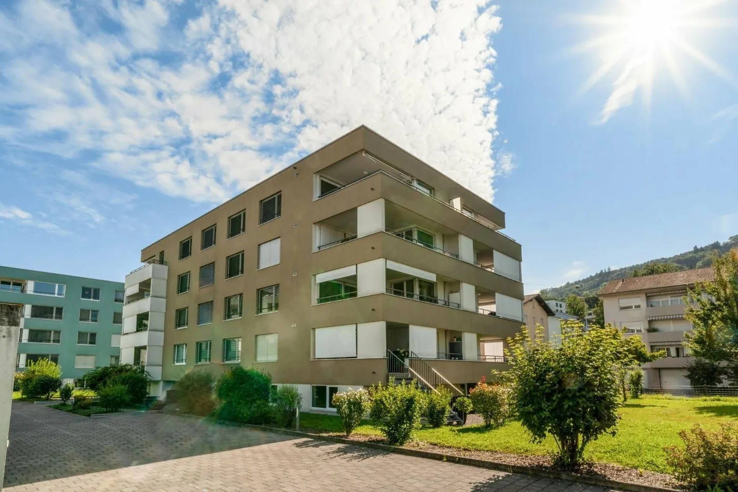 Louer sans dépôt - Appartement de rêve avec grand balcon ! - Photo 1 sur 10