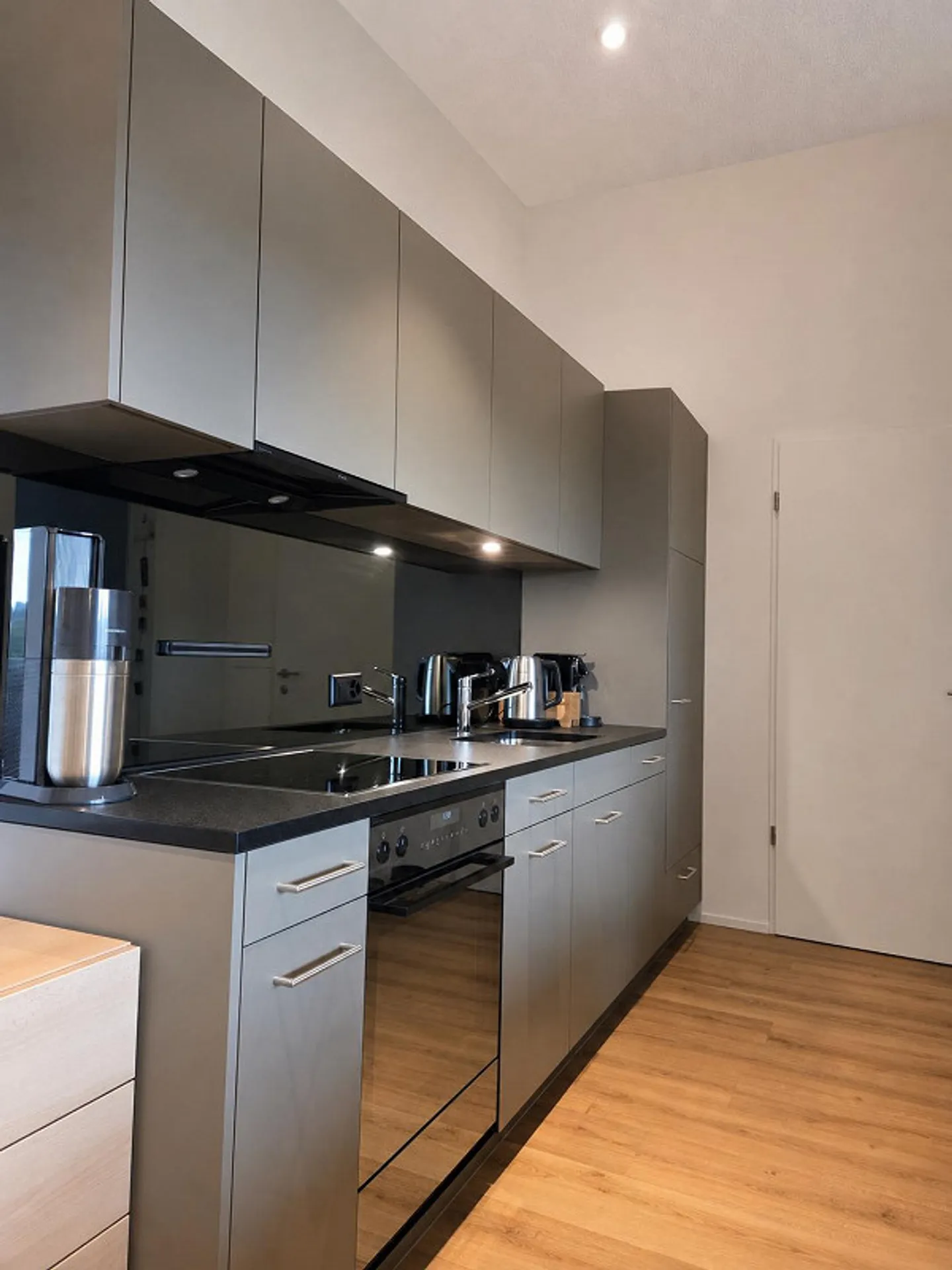 Bright 2.5-room apartment - rural and central - Photo 3 of 8