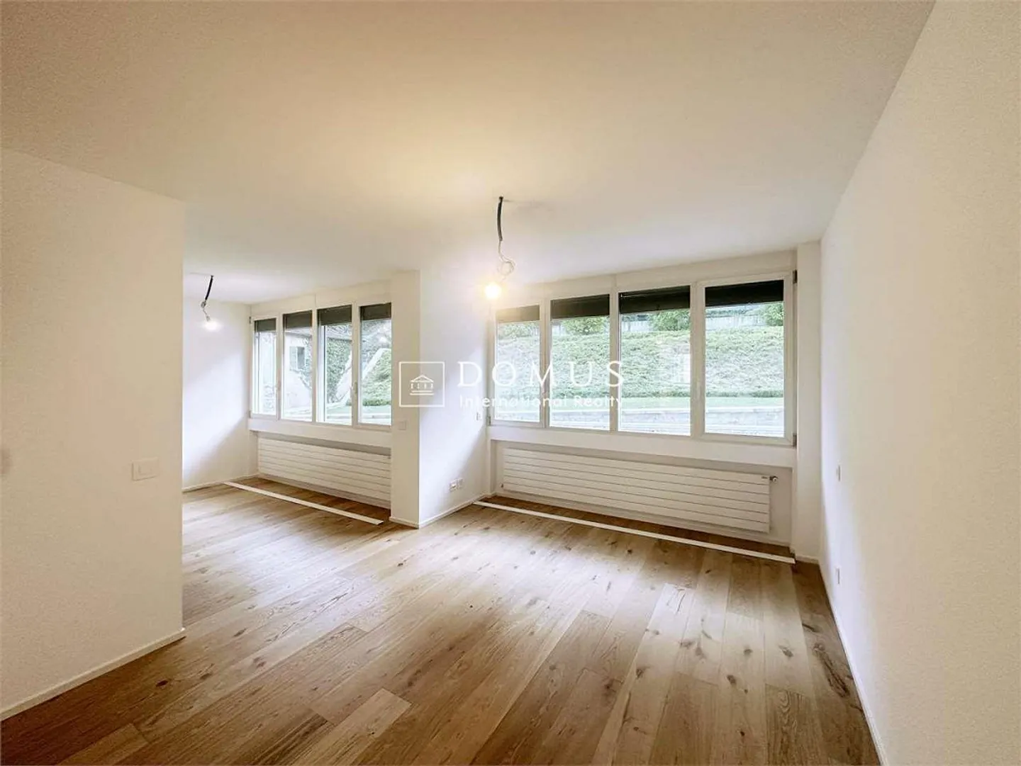 New and Elegant 4.5 Rooms Lake Front - Photo 5 of 8